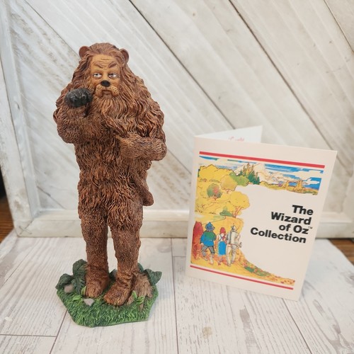 Cowardly lion wizard oz - lion,