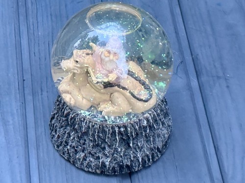 Krystonia snow musical globe - musical,